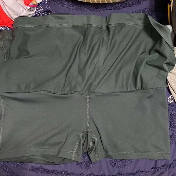 NIKE Tennis skirt size Large in black with gray trim. Built in shorts EUC - Picture 4 of 9